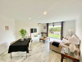 Casa adosada en alquiler en Bel Air - Cancelada - Saladillo en Estepona