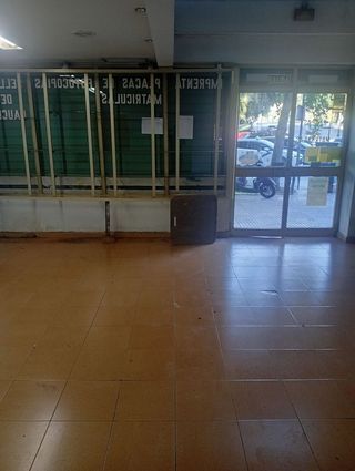 Local comercial en alquiler en Carranque - Haza Cuevas en Málaga