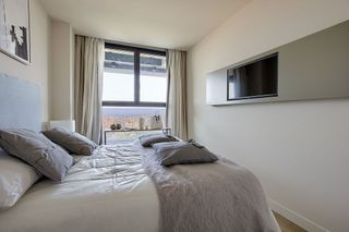 Piso en alquiler en Valdeacederas en Madrid