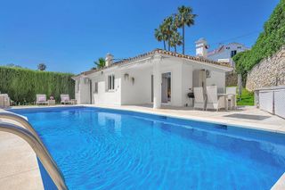 Chalet en alquiler en El Faro de Calaburra - Chaparral en Mijas