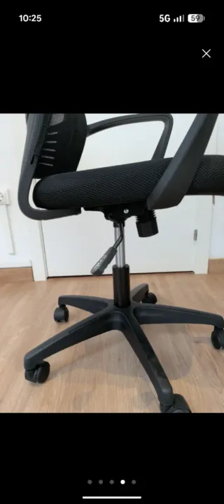 Silla de oficina ergonómica negra