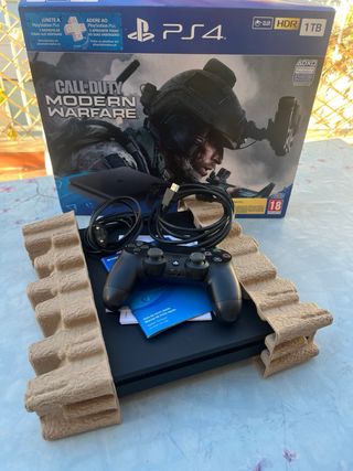 Console PS4 Nera (1tb) + Controller