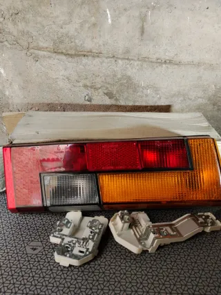 Piloto trasero derecho Alfa Romeo 33 Serie 2