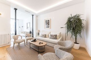 Piso en alquiler en Jerónimos en Madrid