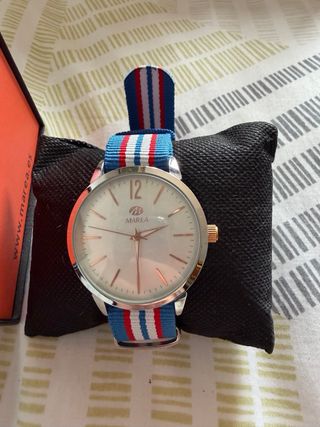 Reloj Marea Nuevo Multicolor y Plateado