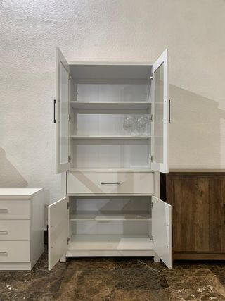 Vitrina blanca con cristal