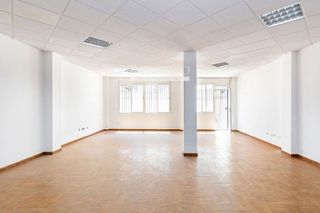 Local comercial en venta en San Antón en Armilla