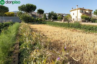 Terreno en venta en Zubia (La)