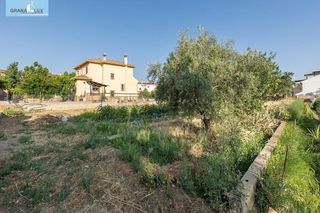 Terreno en venta en Zubia (La)