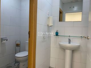 Local comercial en alquiler en Pau de Carabanchel en Madrid