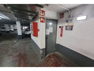 Garaje en venta en Estadi-Horta Vermella-Santa Anna en Vic