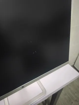 Monitor HP 24ea con altavoz incorporado