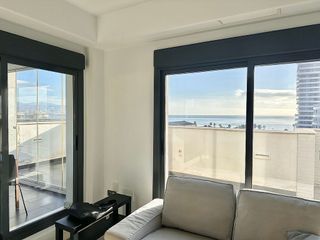 Ático en alquiler en Puerta Blanca en Málaga