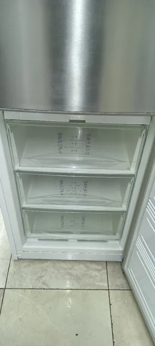 NEVERA COMBI LIEBHERR NO FROST ENERGÍA A+