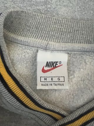 Nike Big Logo Vintage V-Neck Sweatshirt Jumper