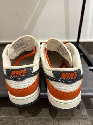 Zapatillas Nike Naranja y Blanco Poco Uso