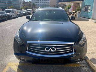 Infiniti QX70 2015