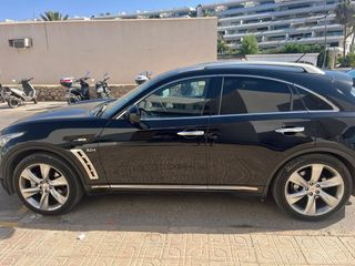 Infiniti QX70 2015