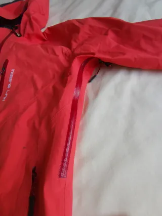 Chubasquero Gore-Tex color Coral Mujer Talla L