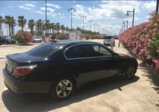 Desmontaje completo de un coche BMW Serie 5 2010