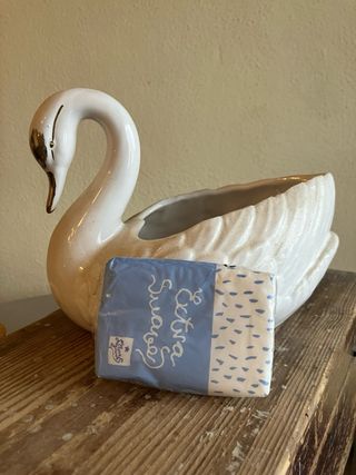 Portavelas o macetero cisne porcelana