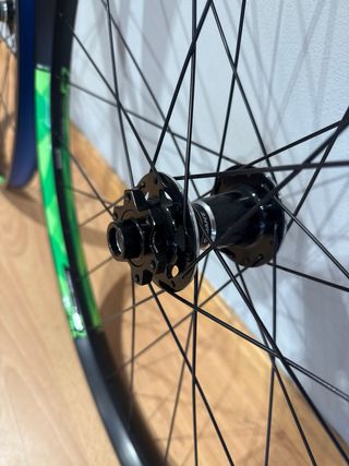 Juego Ruedas 27.5 Plus Boost