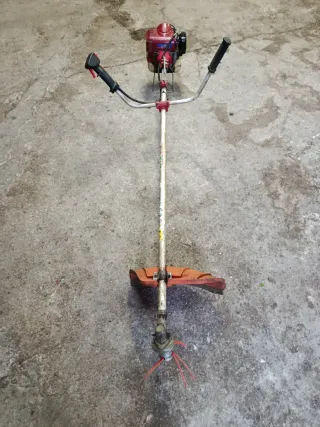 Desbrozadora Kawasaki TH 48