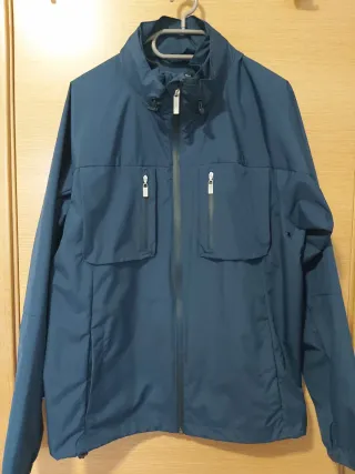 Cazadora impermeable hombre