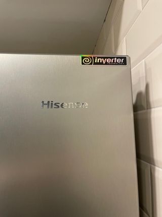 Nevera americana Hisense gris con poco uso (2019)
