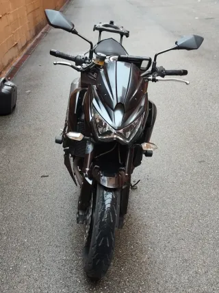 Moto Kawasaki Z800 E
