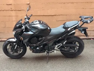 Moto Kawasaki Z800 E