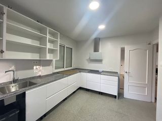 Casa pareada en alquiler en Piovera - Conde Orgaz en Madrid