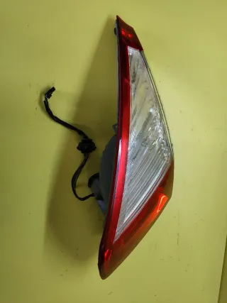 PILOTO TRASERO DERECHO RENAULT MEGANE III PORTON