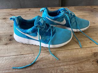 Zapatillas Nike azul, talla 36,5. Muy buen estado