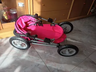 Cochecito de muñecas