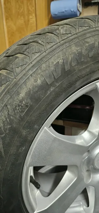 4 Neumáticos 235/65 R17 108H XL