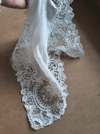 Pañuelo encaje antiguo.