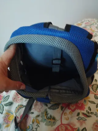 Mochila para perro color azul con gris, talla M.