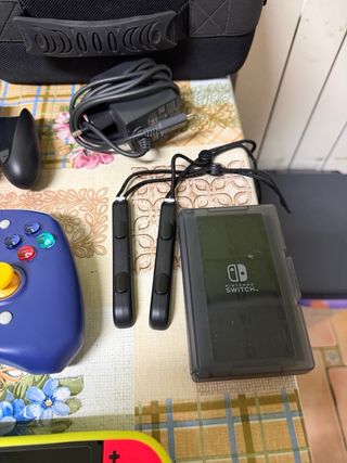 Consola switch con todos sus accesorios y mas.