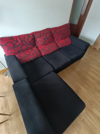 Sofá Chaiselongue Negro y Rojo