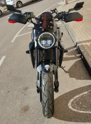 Matriculada 03/Ago./2023 (3.800€ negociables)