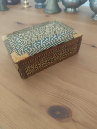 Cajita de madera decorada