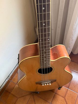 Bajo Acústico Harley Benton 4 Cuerdas