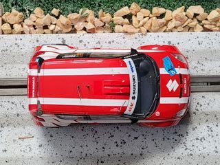 Coche de slot Scalextric Suzuki Swift