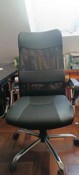 Sedia ufficio in buone condizioni