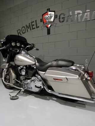 Harley-Davidson Street Glide Plata