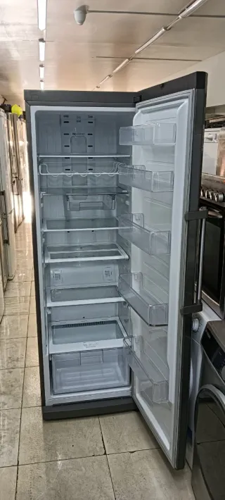 NEVERA SAMSUNG DE UNA PUERTA NO FROST ENERGÍA A+