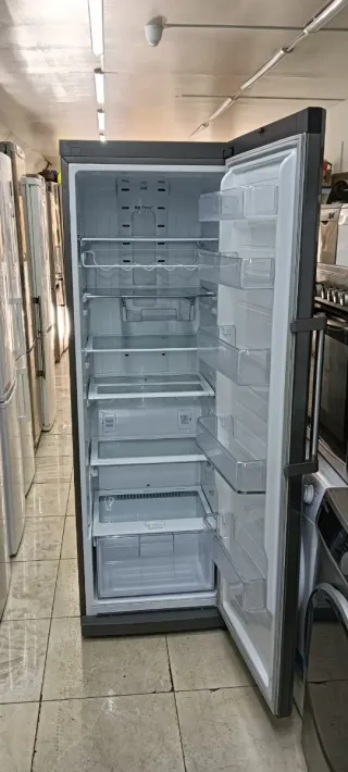 NEVERA SAMSUNG DE UNA PUERTA NO FROST ENERGÍA A+