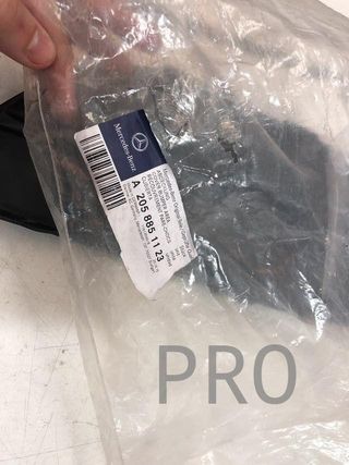 Rejilla antiniebla Mercedes W205 izquierda