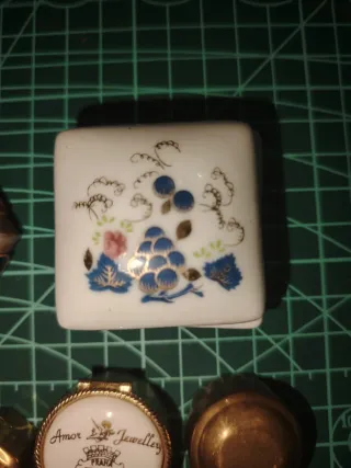 Pastilleros antiguos dorados y plateados